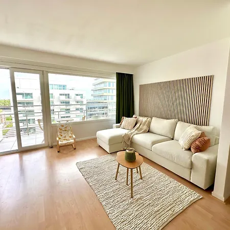 K Sunrise Apartment *