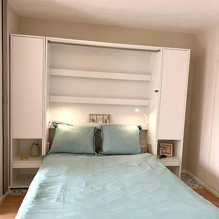 K Sunrise Apartment *